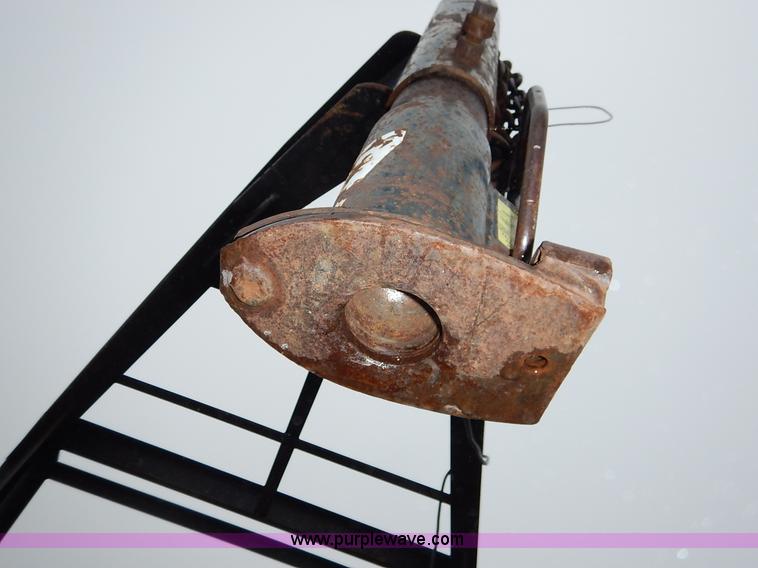 image for item K1648 2002 Lone-star equipment trailer