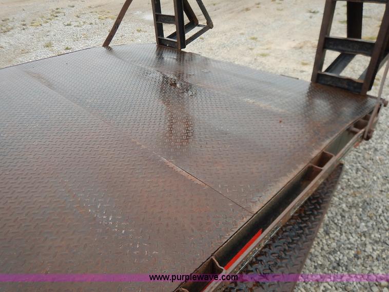 image for item K1648 2002 Lone-star equipment trailer