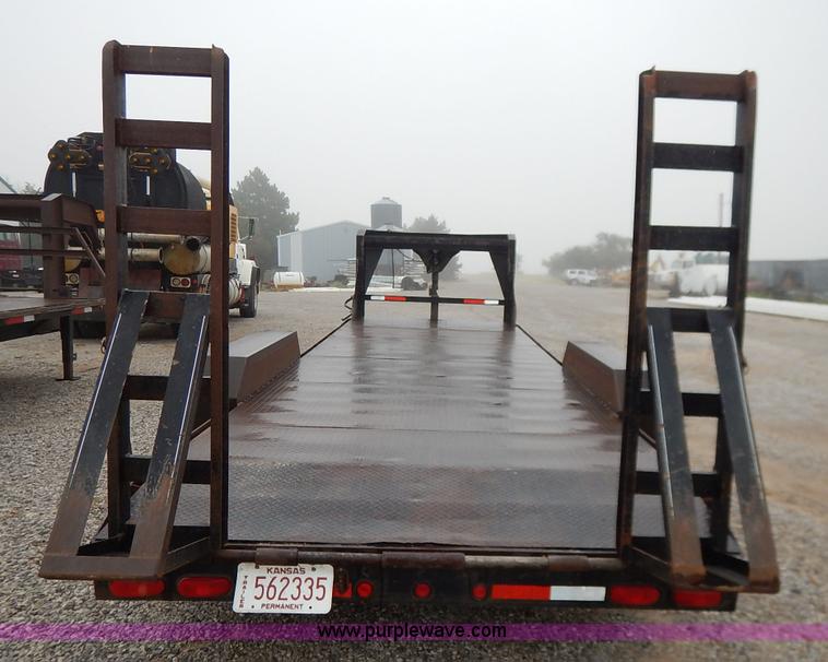 image for item K1648 2002 Lone-star equipment trailer