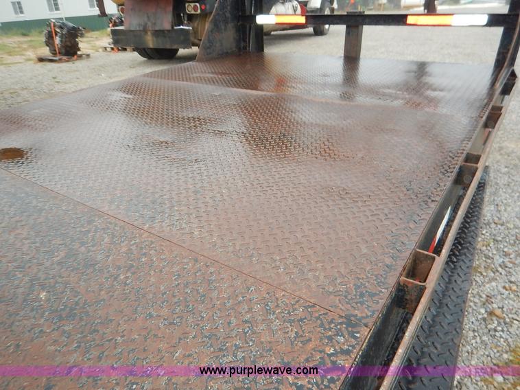 image for item K1648 2002 Lone-star equipment trailer