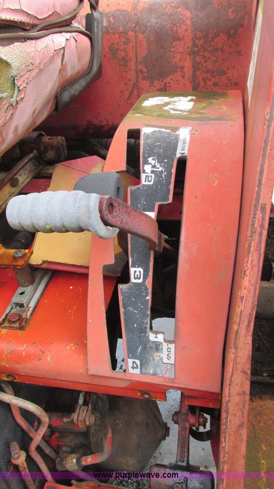 image for item L5257 1972 International 574 tractor