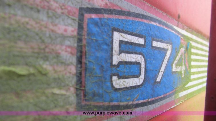 image for item L5257 1972 International 574 tractor