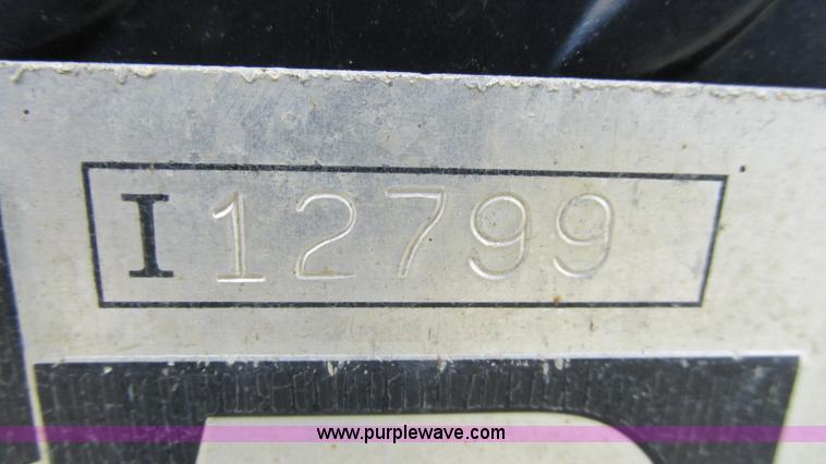 image for item L5259 2008 Ford F350 Super Duty Crew Cab flatbed pickup truck