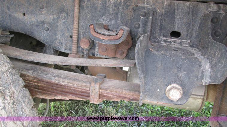 image for item L5259 2008 Ford F350 Super Duty Crew Cab flatbed pickup truck