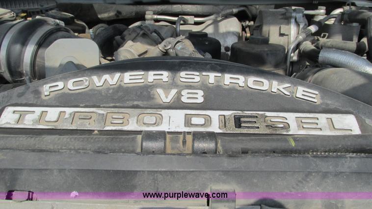 image for item L5259 2008 Ford F350 Super Duty Crew Cab flatbed pickup truck