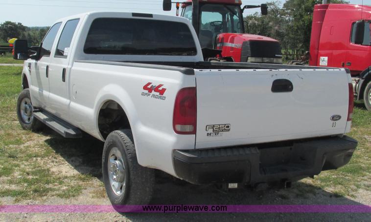 image for item L5260 2008 Ford F350 Super Duty Crew Cab pickup truck