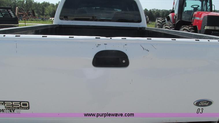 image for item L5260 2008 Ford F350 Super Duty Crew Cab pickup truck