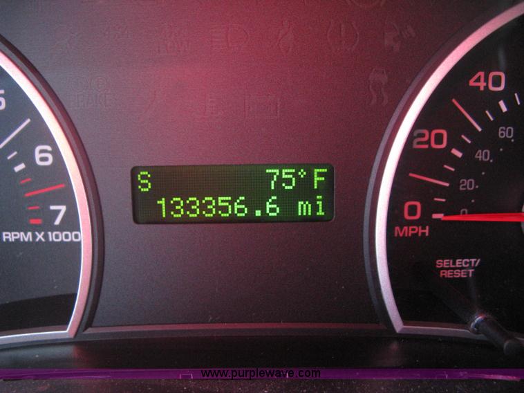 image for item L6332 2010 Ford Explorer XLT SUV