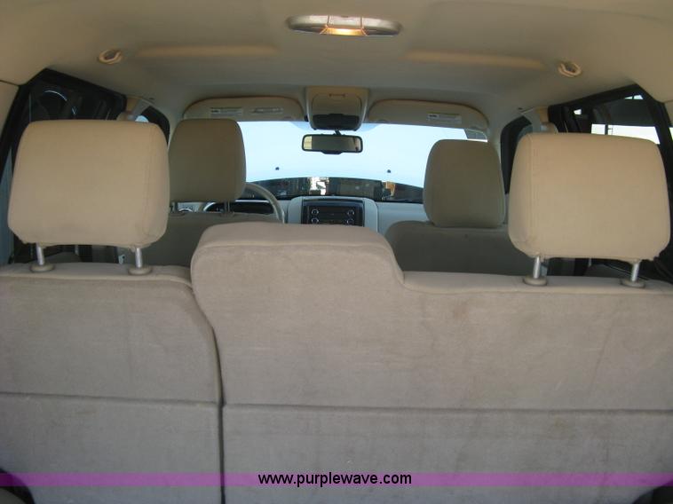 image for item L6332 2010 Ford Explorer XLT SUV