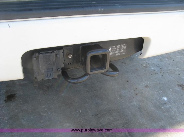 image for item L6332 2010 Ford Explorer XLT SUV