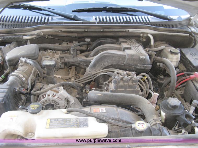 image for item L6332 2010 Ford Explorer XLT SUV