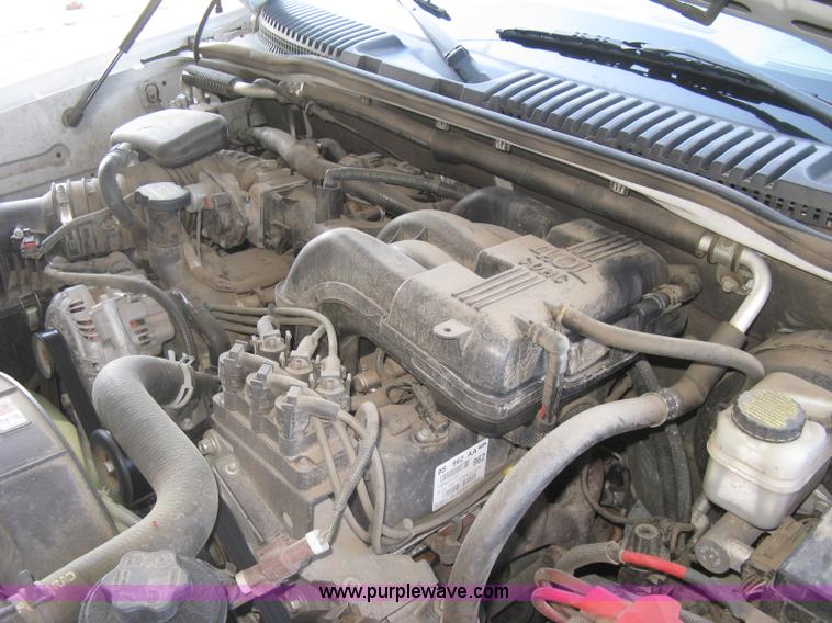 image for item L6332 2010 Ford Explorer XLT SUV