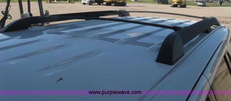 image for item L6332 2010 Ford Explorer XLT SUV