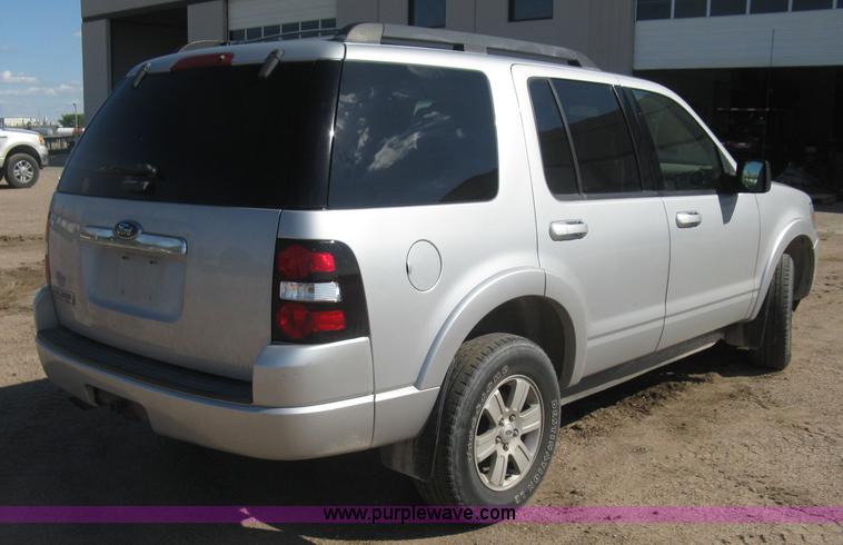 image for item L6333 2009 Ford Explorer XLT SUV