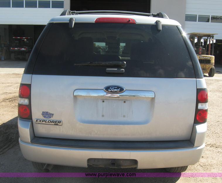 image for item L6333 2009 Ford Explorer XLT SUV
