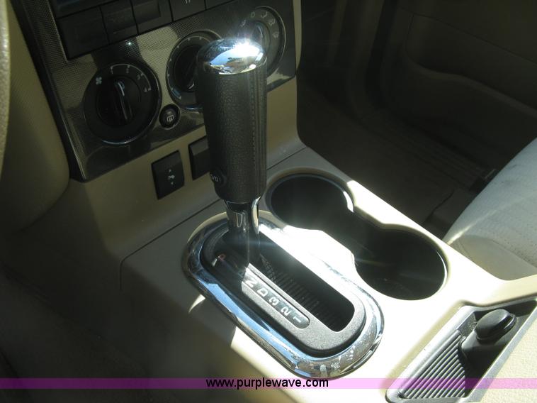 image for item L6333 2009 Ford Explorer XLT SUV