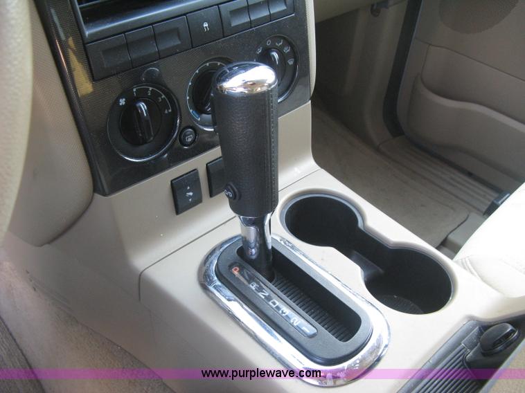 image for item L6333 2009 Ford Explorer XLT SUV