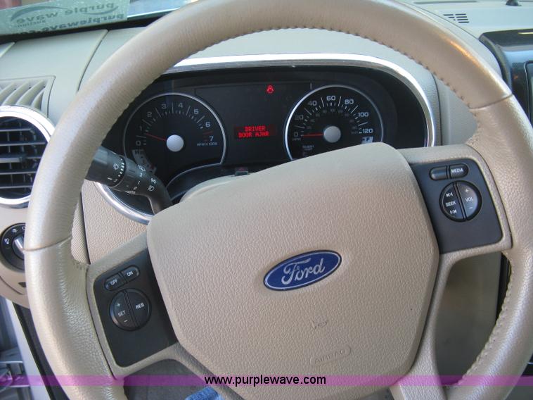 image for item L6333 2009 Ford Explorer XLT SUV