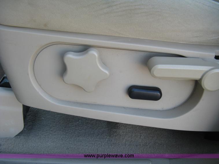 image for item L6333 2009 Ford Explorer XLT SUV