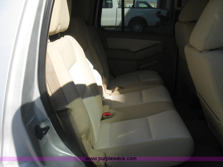 image for item L6333 2009 Ford Explorer XLT SUV