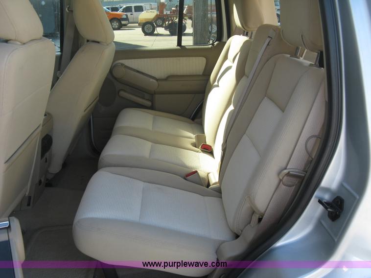 image for item L6333 2009 Ford Explorer XLT SUV