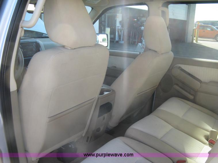 image for item L6333 2009 Ford Explorer XLT SUV