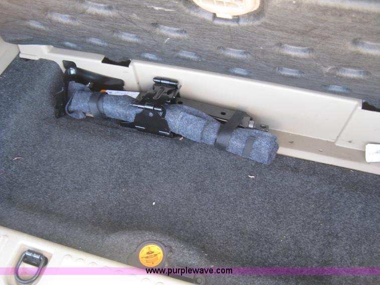 image for item L6333 2009 Ford Explorer XLT SUV