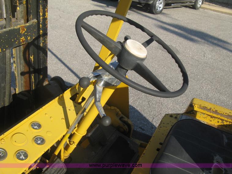 image for item L6340 Clark forklift
