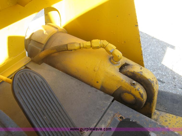 image for item L6340 Clark forklift