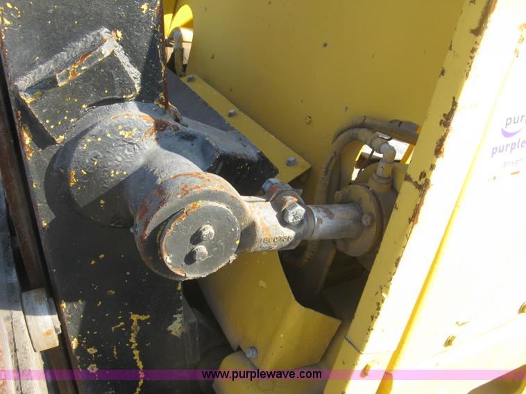 image for item L6340 Clark forklift