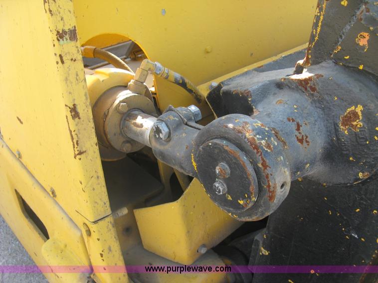 image for item L6340 Clark forklift