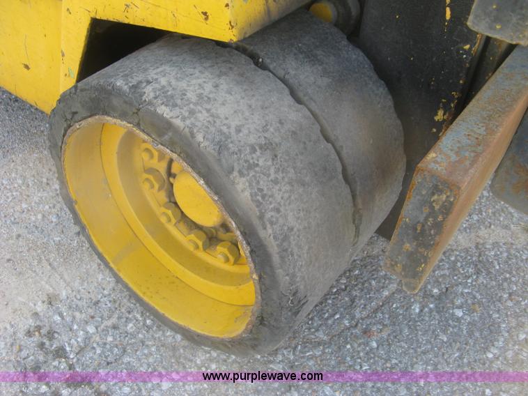 image for item L6340 Clark forklift