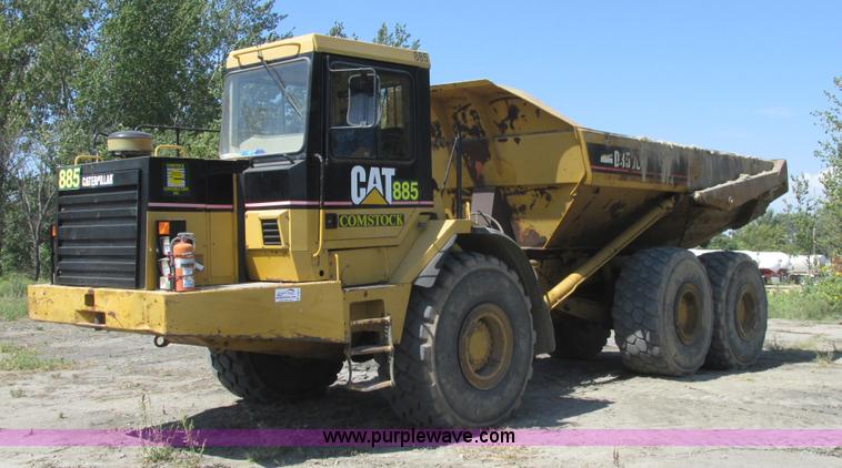 image for item A8855 1998 Caterpillar D350E haul truck