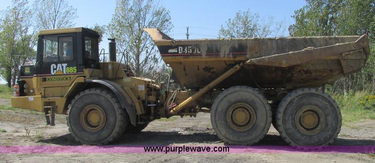 image for item A8855 1998 Caterpillar D350E haul truck