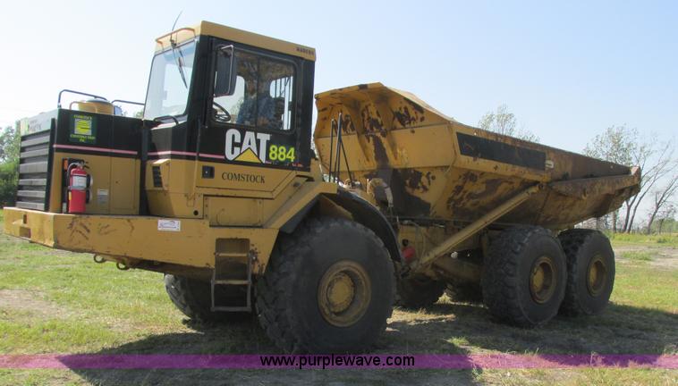 image for item A8856 1998 Caterpillar D350E haul truck