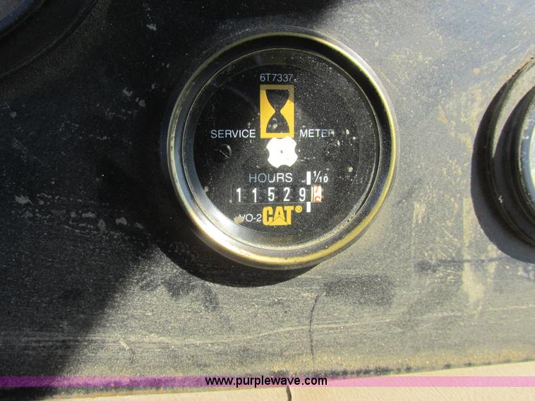 image for item A8856 1998 Caterpillar D350E haul truck