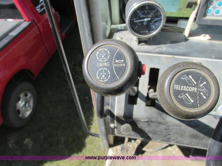 image for item A8857 2000 Terex RT230 rough terrain crane