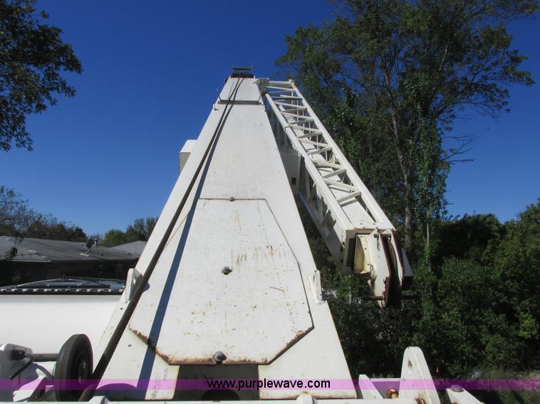 image for item A8857 2000 Terex RT230 rough terrain crane