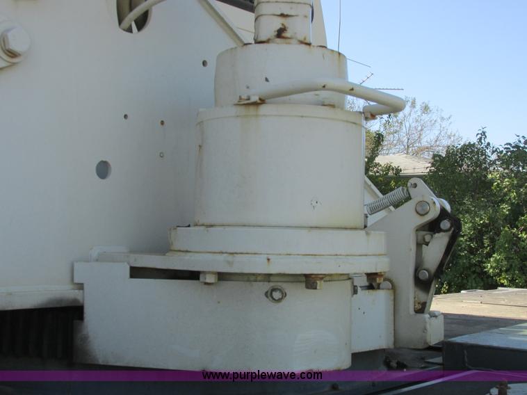 image for item A8857 2000 Terex RT230 rough terrain crane