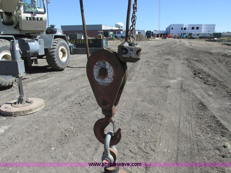 image for item A8857 2000 Terex RT230 rough terrain crane