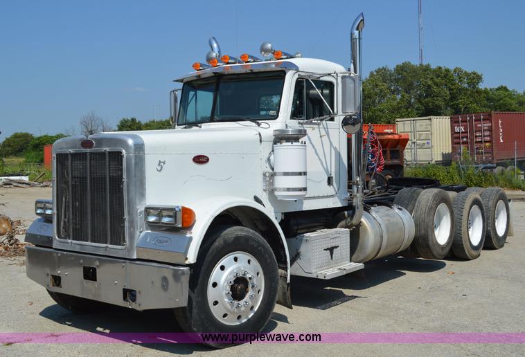 image for item AX9405 1989 Peterbilt 379 semi truck
