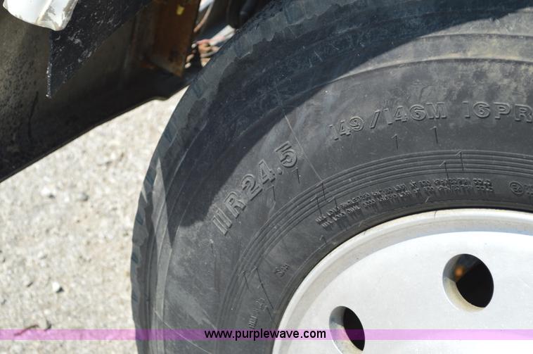 image for item AX9405 1989 Peterbilt 379 semi truck