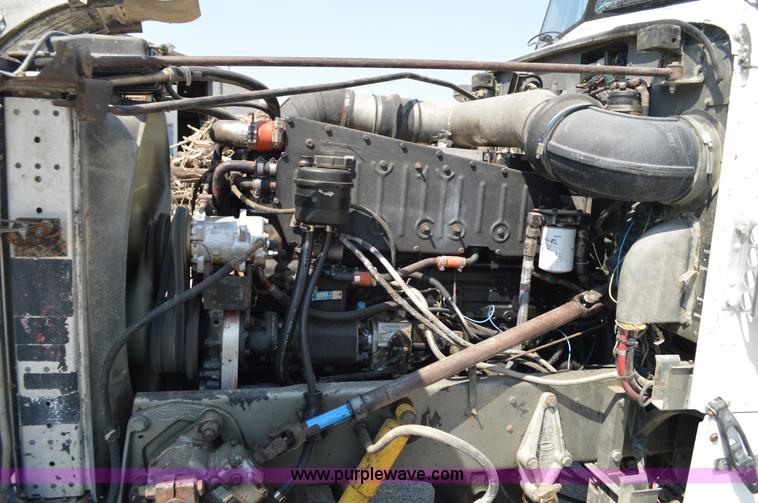 image for item AX9405 1989 Peterbilt 379 semi truck