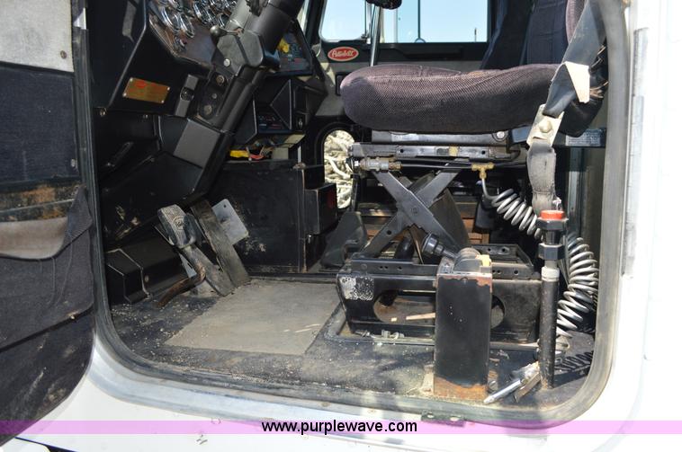 image for item AX9405 1989 Peterbilt 379 semi truck