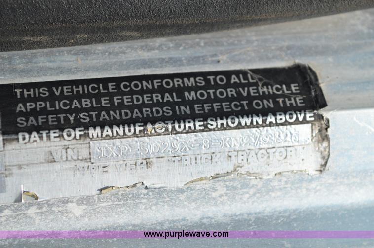 image for item AX9405 1989 Peterbilt 379 semi truck