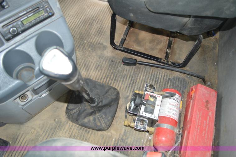 image for item AX9422 2007 Freightliner Columbia semi truck