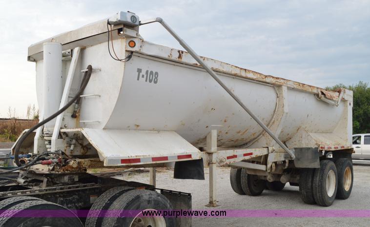 image for item AX9423 1996 Clement end dump trailer