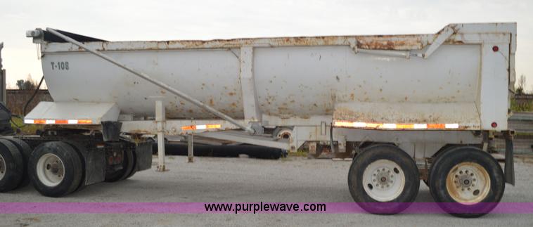image for item AX9423 1996 Clement end dump trailer