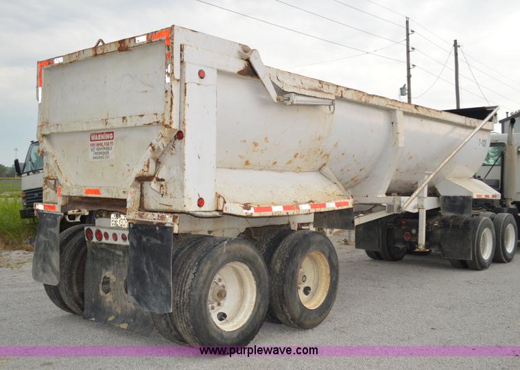 image for item AX9423 1996 Clement end dump trailer