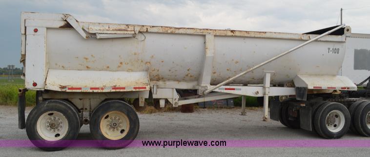 image for item AX9423 1996 Clement end dump trailer